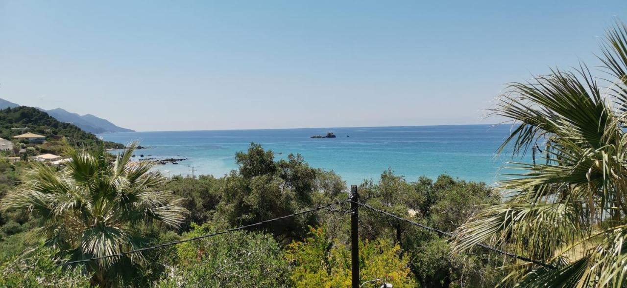 Pelekas Beach Apartments Rolling Stone Exterior photo
